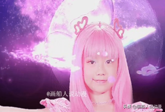 首先画船人来和大家先说一下巴啦啦小魔仙中的凌美雪,她是剧中的第一