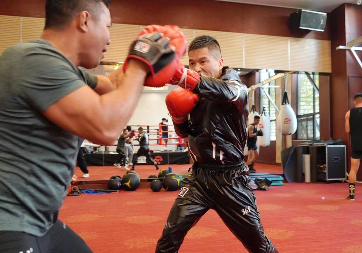 吕斌下周大战泰拳冠军:我一直想拿奥运金牌和世界金腰带_拳击_职业