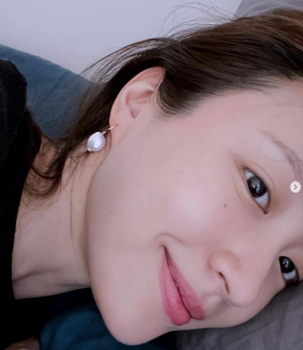 这颗痣让美貌升级,盘点十位有美貌痣的国外女星:郑秀晶上榜_韩星_鼻子