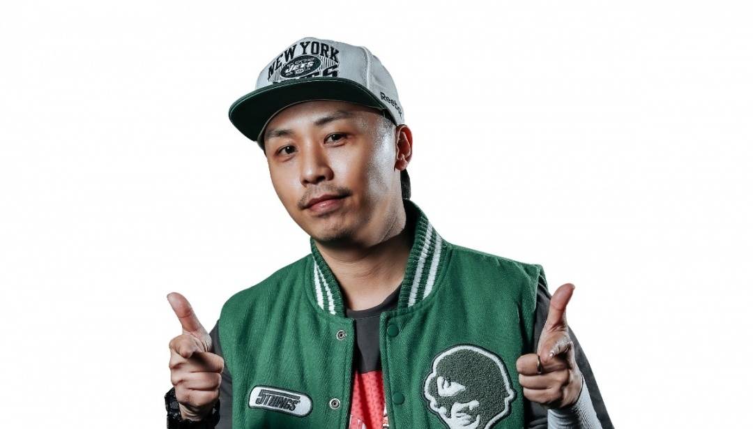 waacking比赛the queen of disco赛事创始人2015香港 star waack>冠军