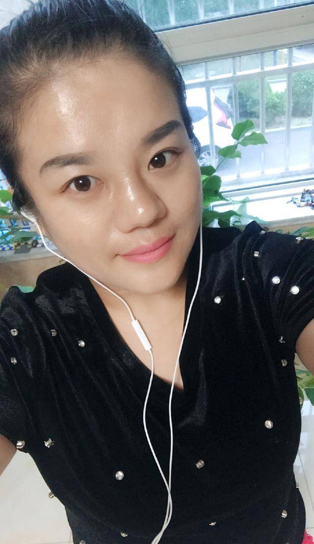34岁山楂妹近照前后对比,这差距太大了,网友:美的都不敢认了_养父母