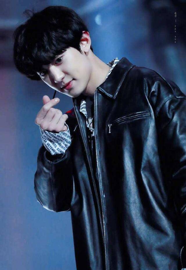 28岁男星被前任曝不忠近10次,又是多人运动!_朴灿烈_网友_罗志祥