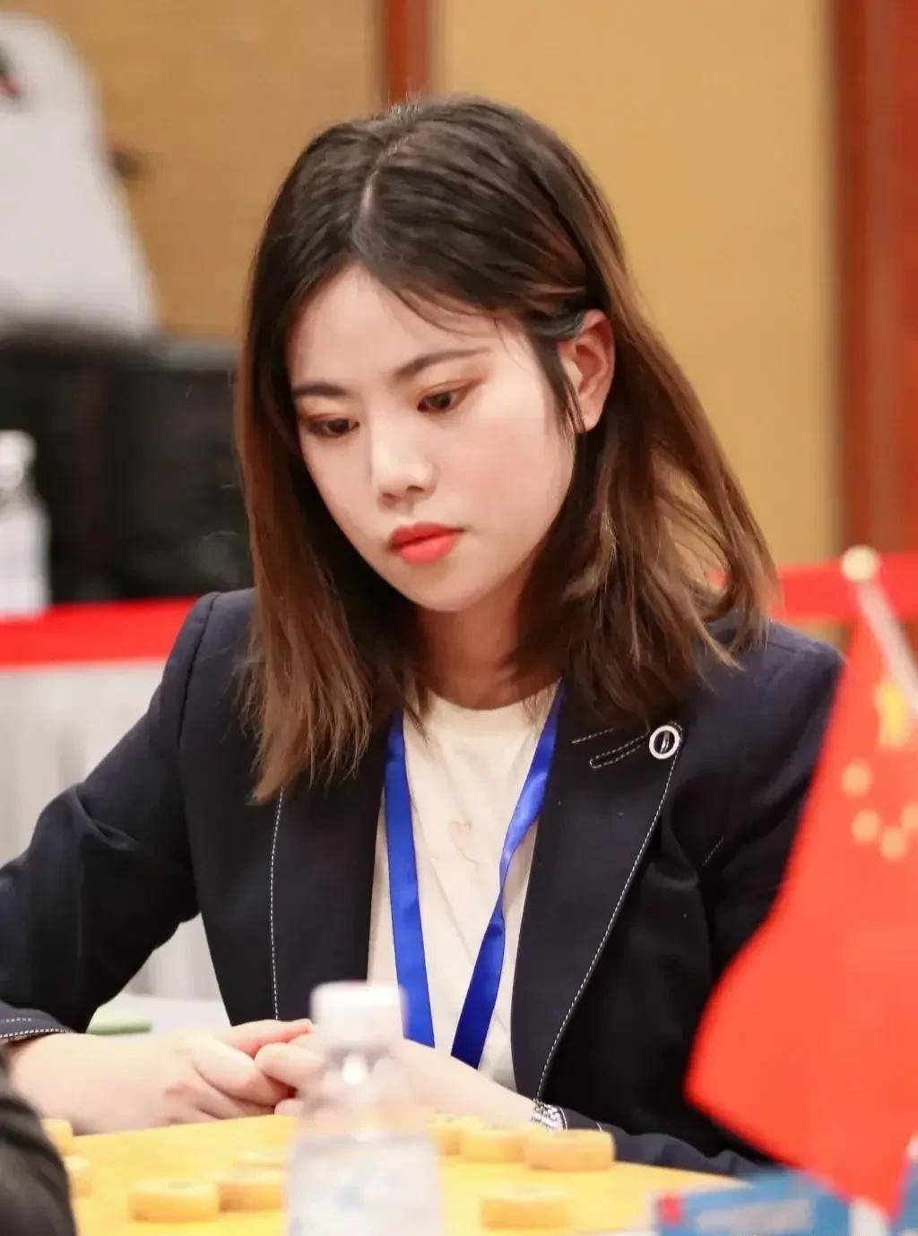棋手百花齐放,唐丹四手难敌,兰兰是最美女棋手_梁妍婷_林延秋_左文静