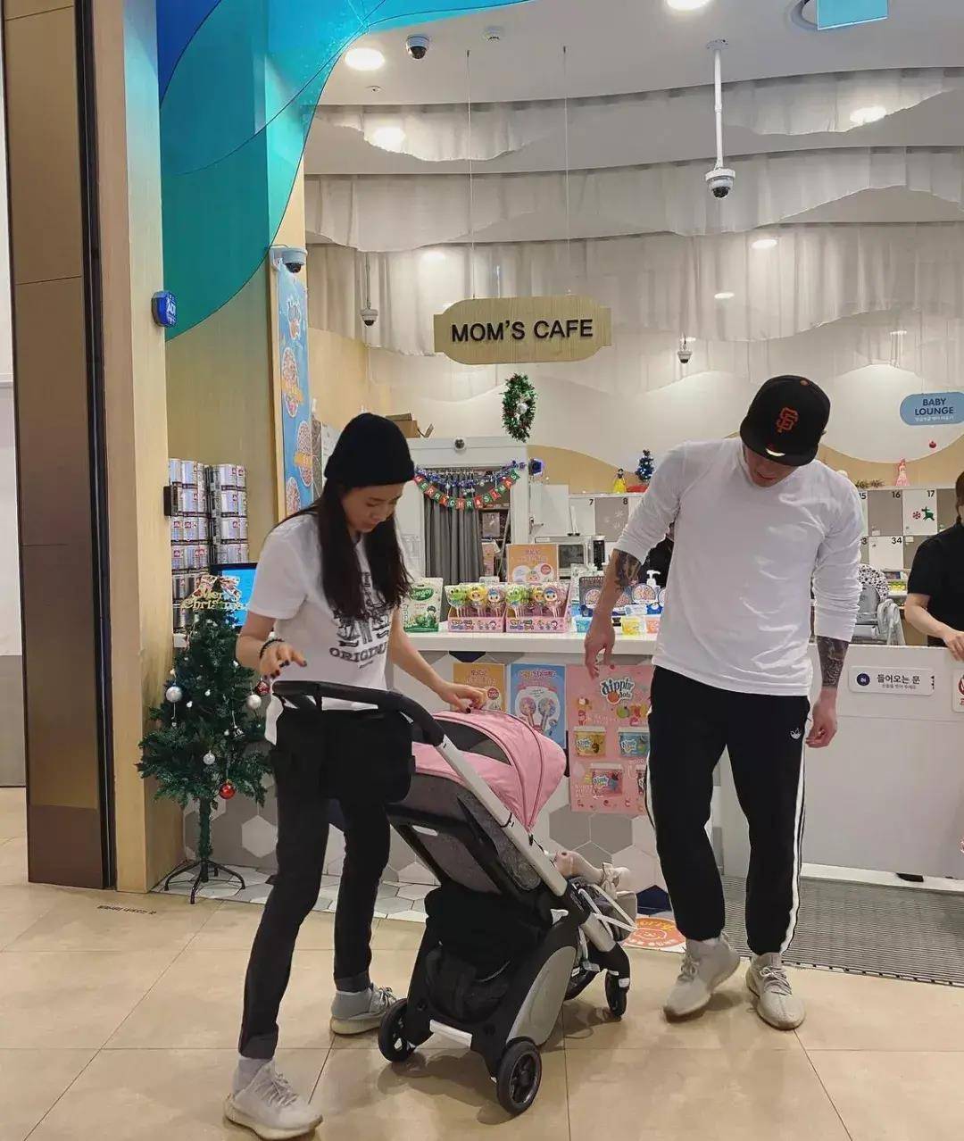 时隔多年终于复出_韩彩雅_车世智_生活