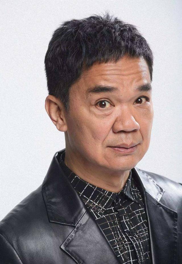 "恶人专业户"黄光亮,近照露出招牌式笑容,引粉丝回忆杀_王祖蓝_照片