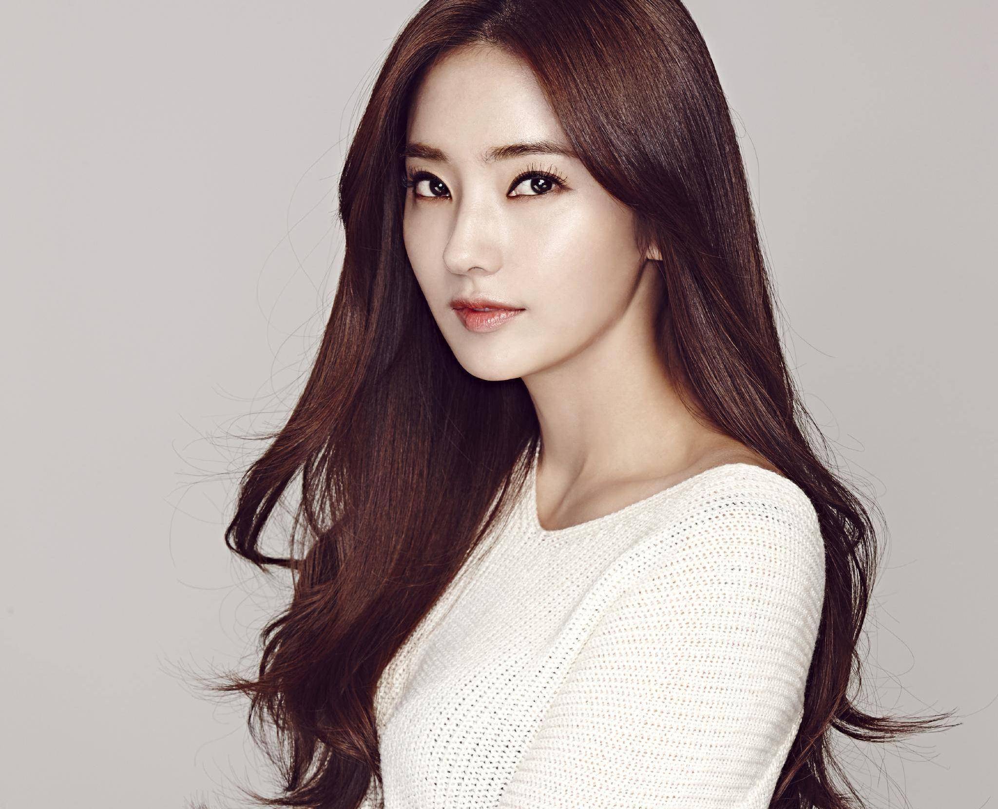 《豪杰春香》对比:韩彩英嫁入豪门超幸福,可惜文季云意外离世_李梦龙