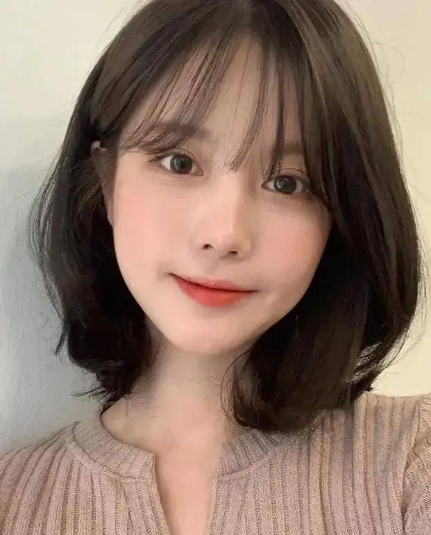 脸大别乱换发型,2023最火的"齐肩初恋发",减龄还显脸小_修剪_刘海