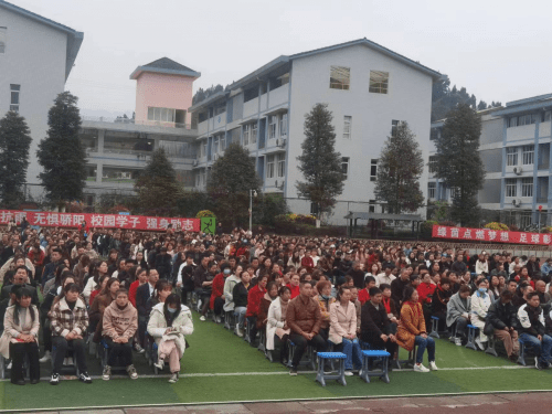 乐山市关工委报告团赴沐川开展心理健康家教讲座活动 (图2)