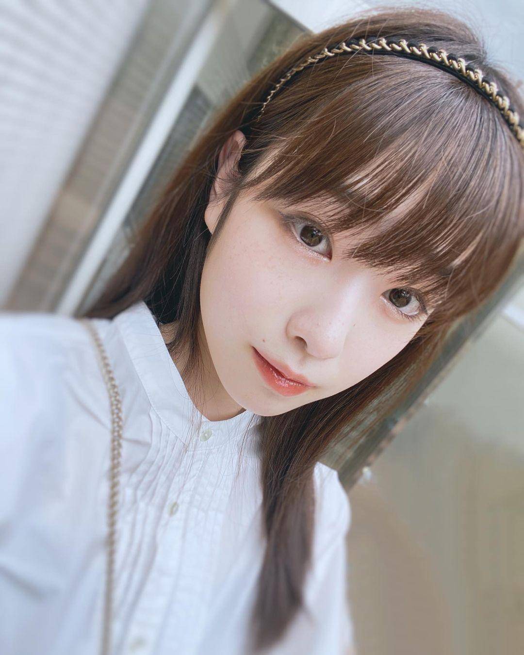 国民美少女,像小动物般惹人疼,甜萌灿笑更是散发着满满初恋感_气质
