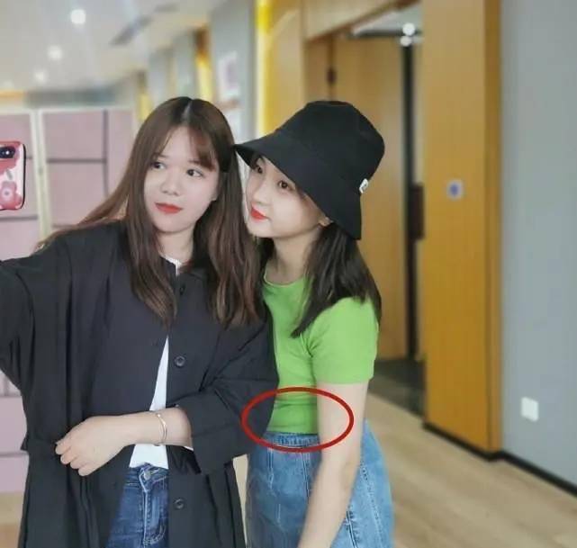 林妙可穿衣终于不学妈!