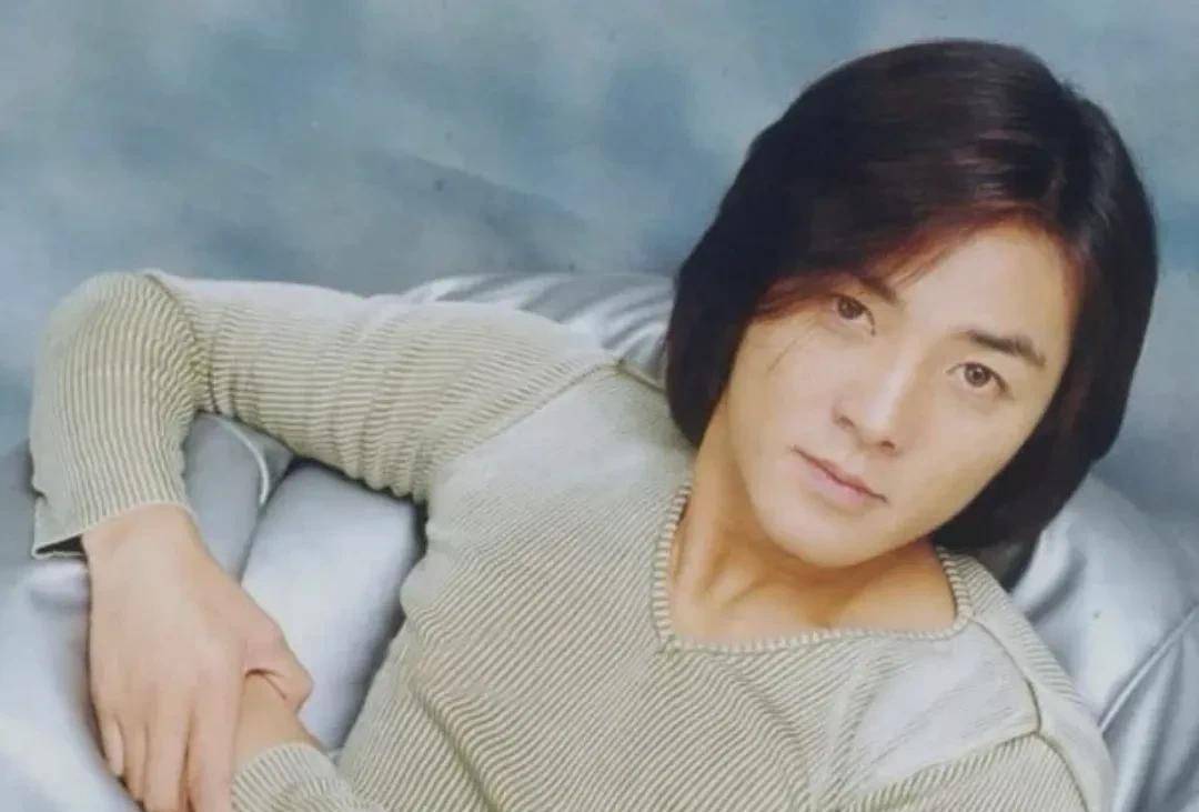 在婚姻物语里古天乐苦追陈松伶,陈松伶偏追郑伊健,委屈了帅哥古仔