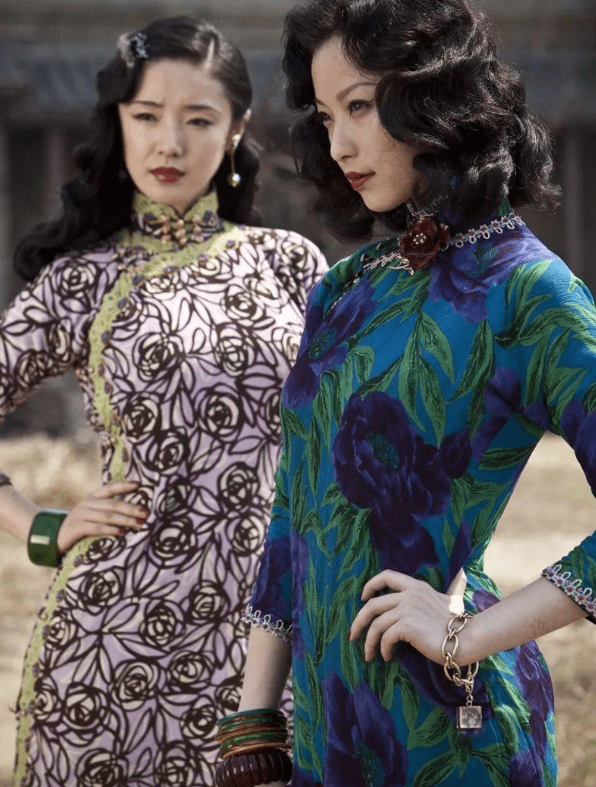 娱乐圈的8位旗袍女神,个个妩媚惊艳,有人一部电影换了27套旗袍_巩俐