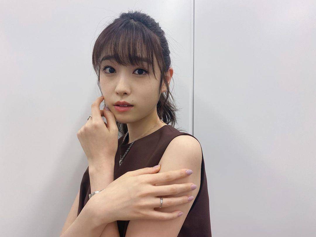 国民美少女,像小动物般惹人疼,甜萌灿笑更是散发着满满初恋感_气质