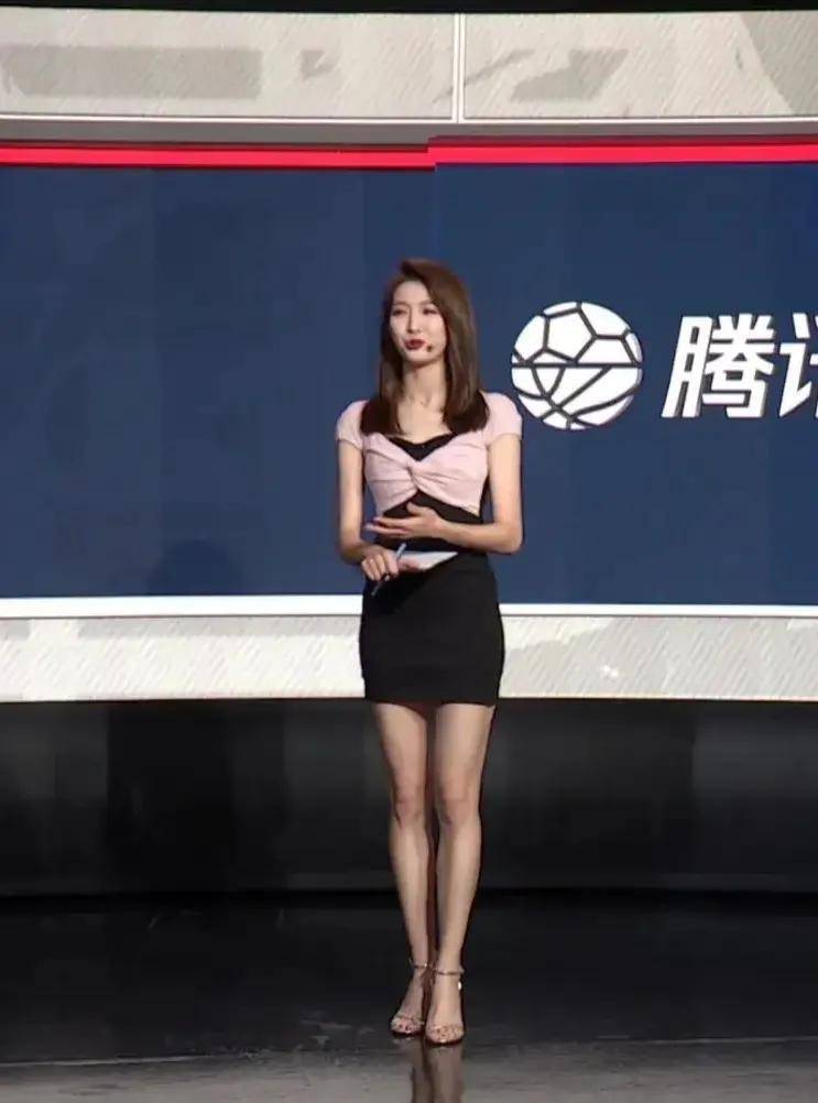雪儿原名宋雪莹,毕业于我们传媒大学,于2023年加入腾讯体育.