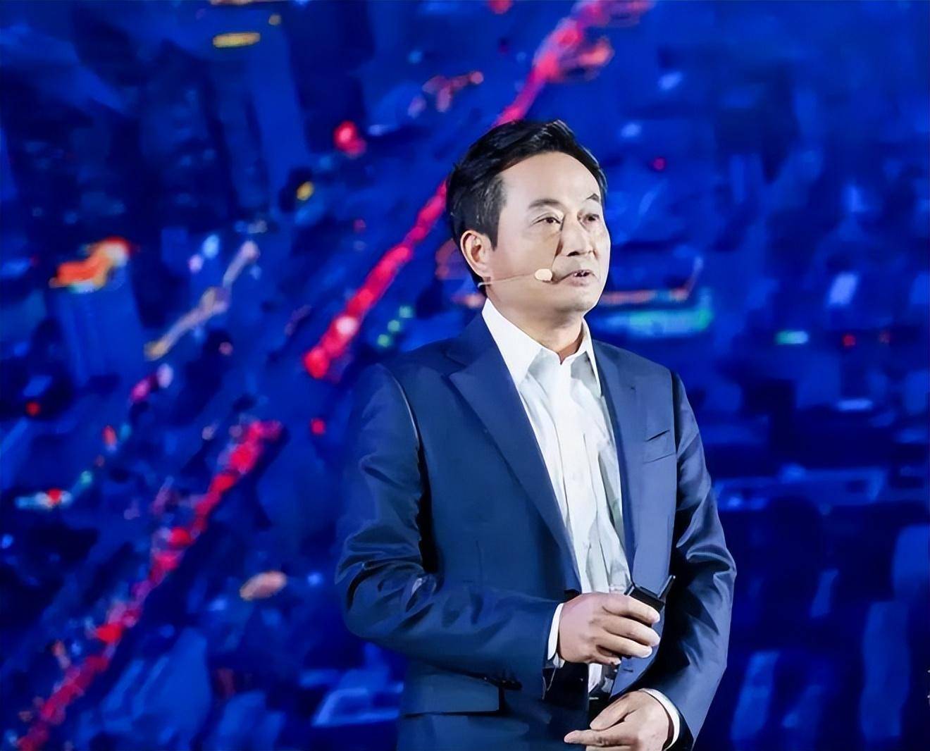 如今,王念强担任比亚迪执行副总裁,而杨龙忠已于2012年离开,2013年