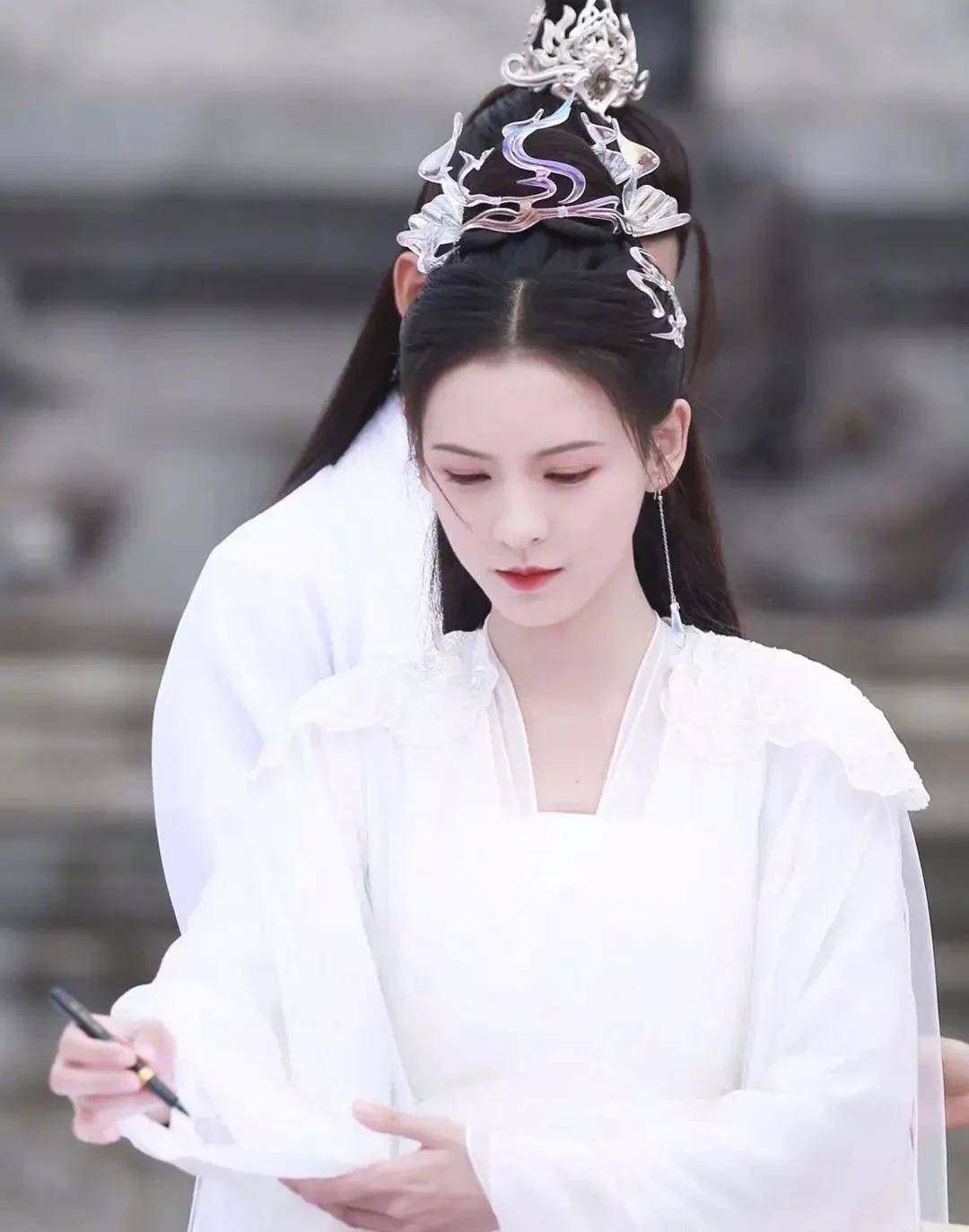 盘点国内女明星的古装白衣造型—一袭白裙 清丽脱俗 倾国倾城_整理_篇