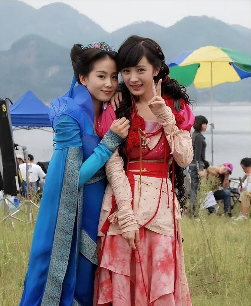 杨幂连续两年为刘诗诗庆生,好闺蜜唐嫣只为刘亦菲庆生,闹翻了?