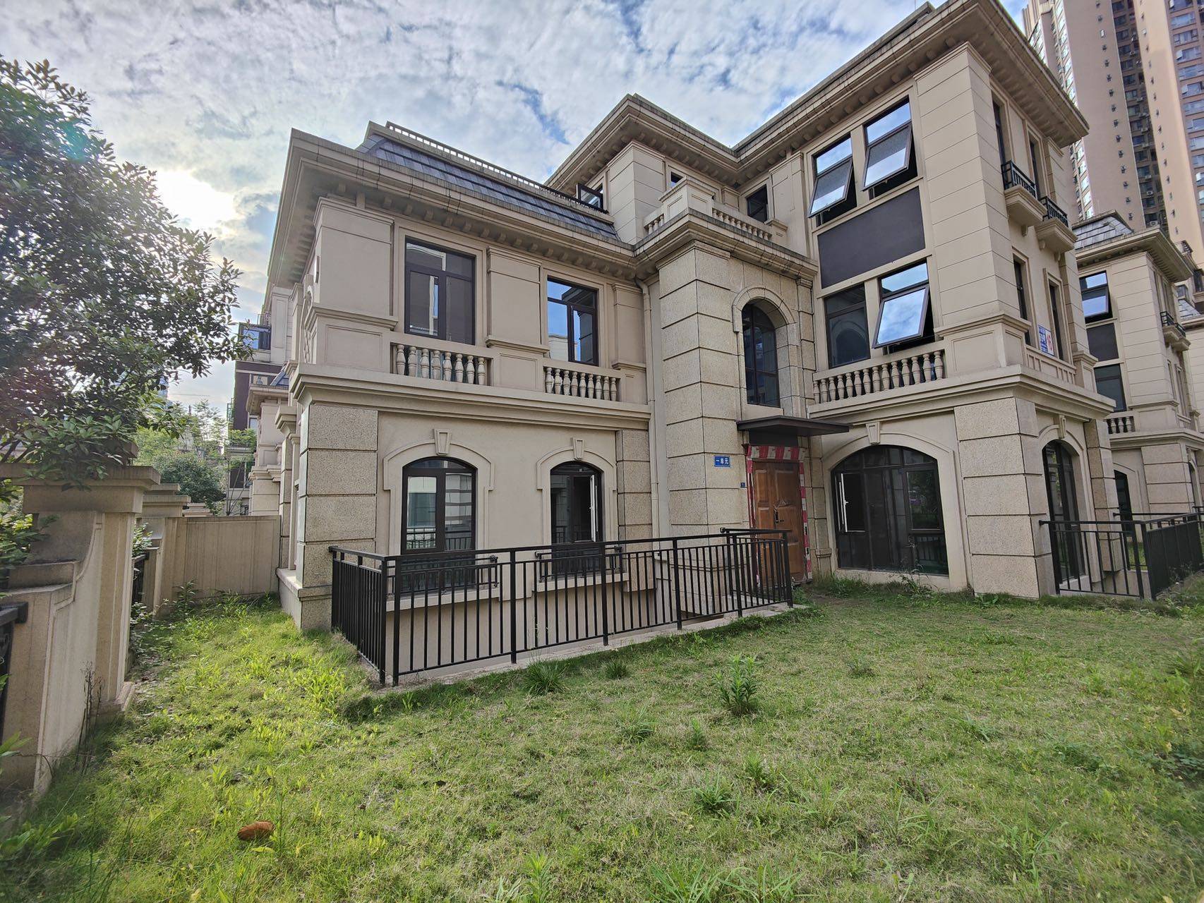 万锦城61花千墅周边配套售楼部电话_成都_别墅_面积