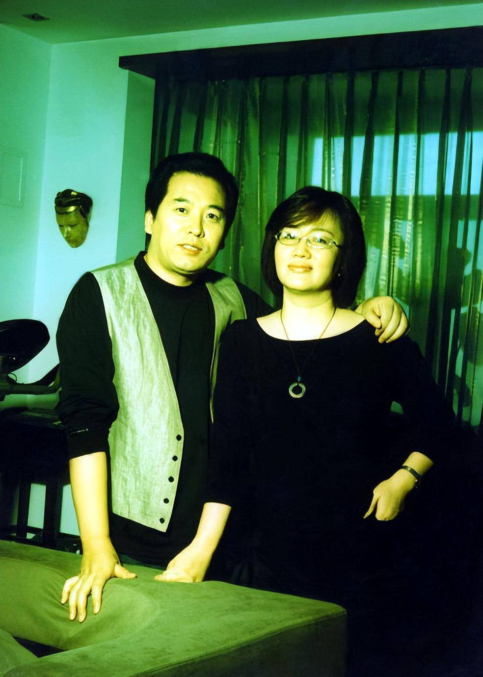 歌唱家佟铁鑫的妻子图片