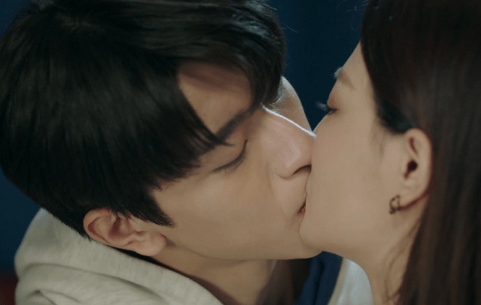 徐璐跟林一的新戏火了,我们看到才刚刚播出不久,关于两个演员的吻戏就