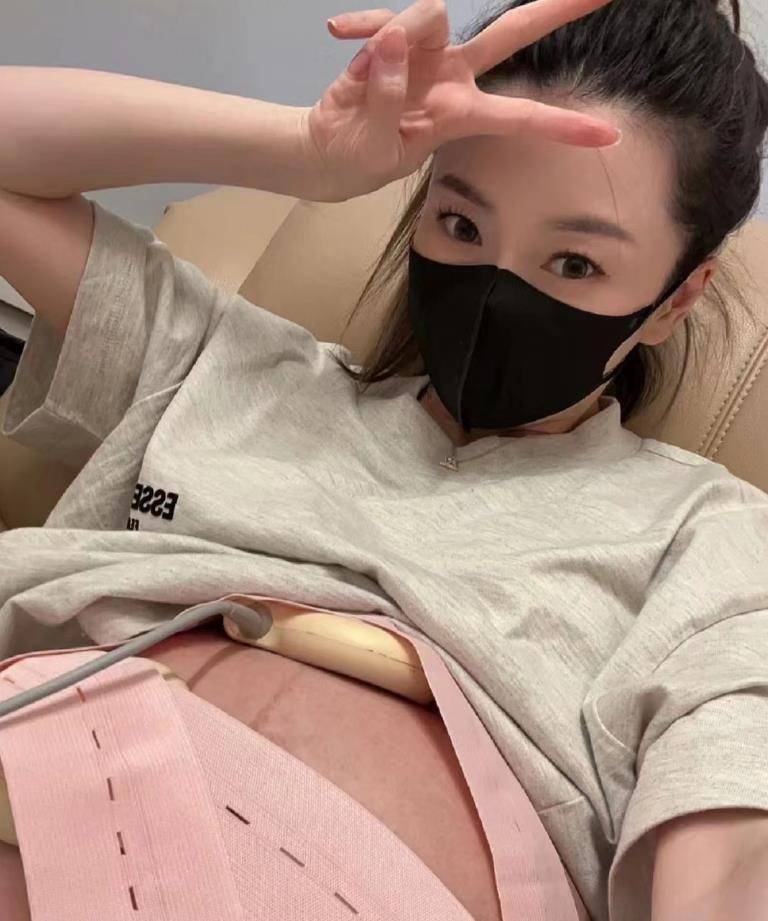 郑恺前任挺大肚做胎监,宝宝小名曝光,网友祝她顺产无侧切无撕裂