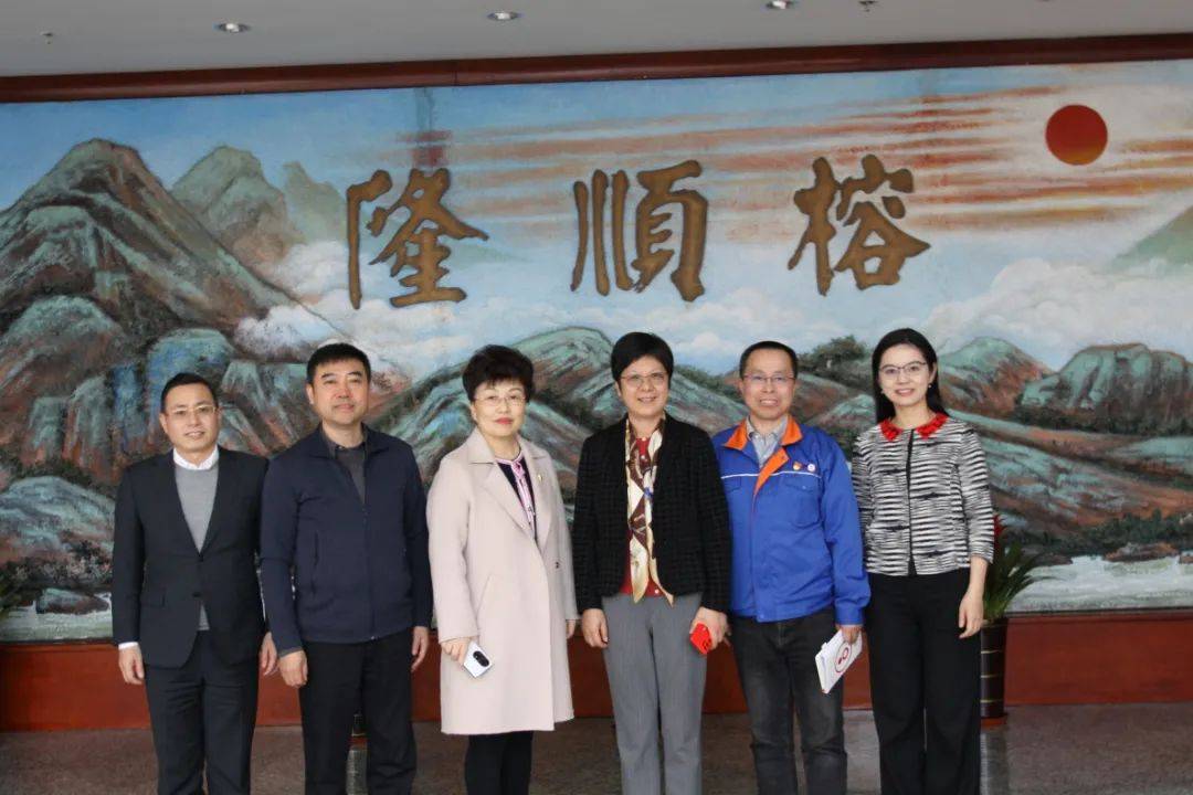 陈欣书记一行先后参观了天津医药展览馆,津药达仁堂自然人文陈列馆