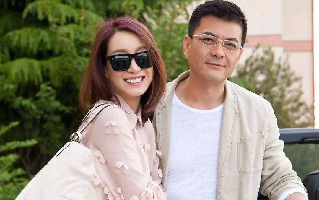 面部肿胀似发面馒头,身材严重发福神似壮汉_阿曼达_王建新_妻子