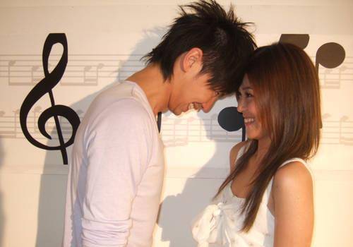 知名女星卓文萱官宣恋情!