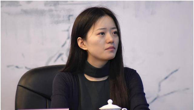 诗歌大赛冠军陈更:北大博士7年未能毕业,成名"害"了她吗?