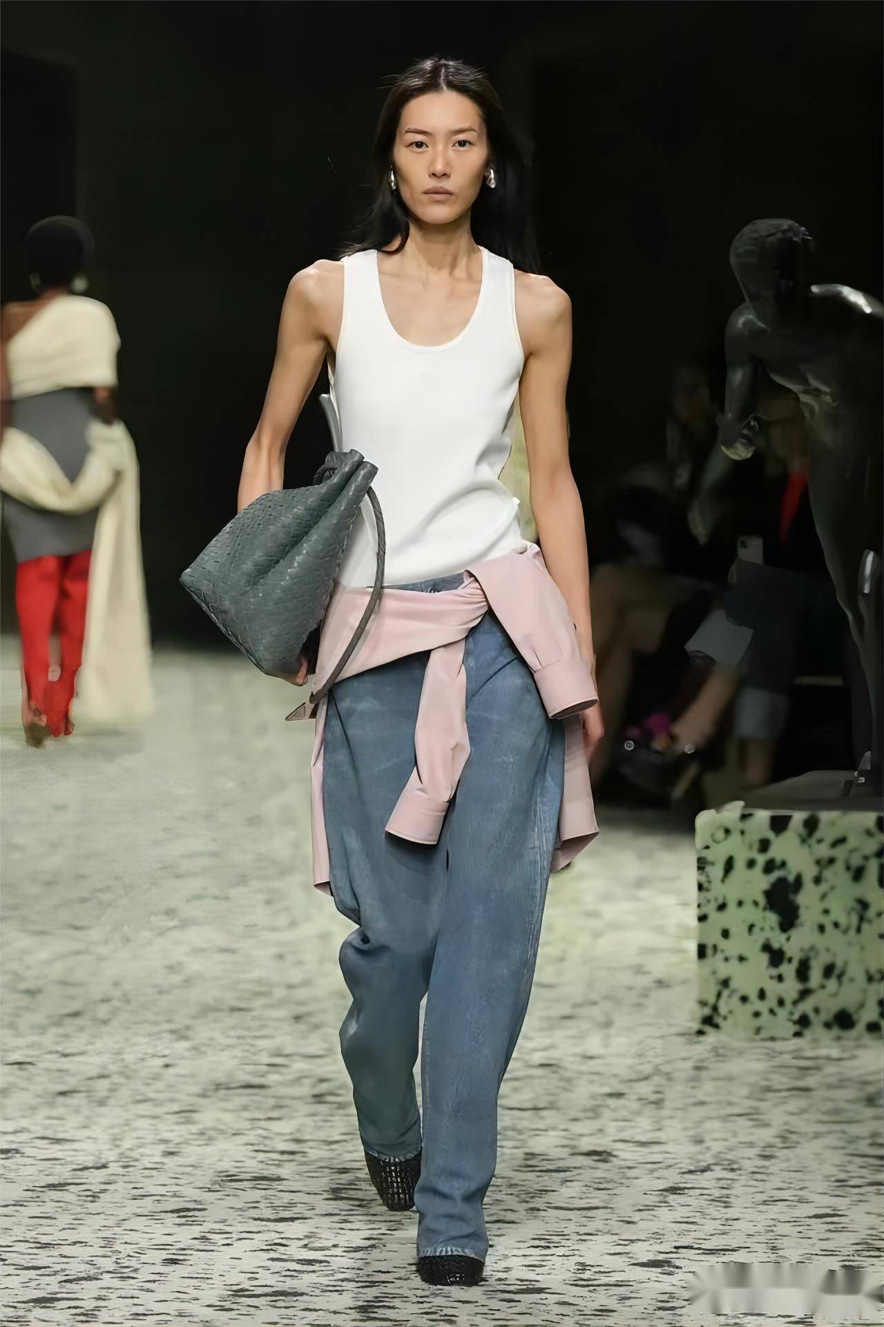 刘雯你的国际范我无法get到,西方视野的东方美人是审美还是歧视_形象