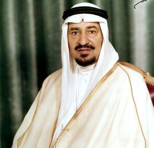 阿拉伯传奇人物伊本·沙特,借40匹骆驼30支枪,开创石油王国