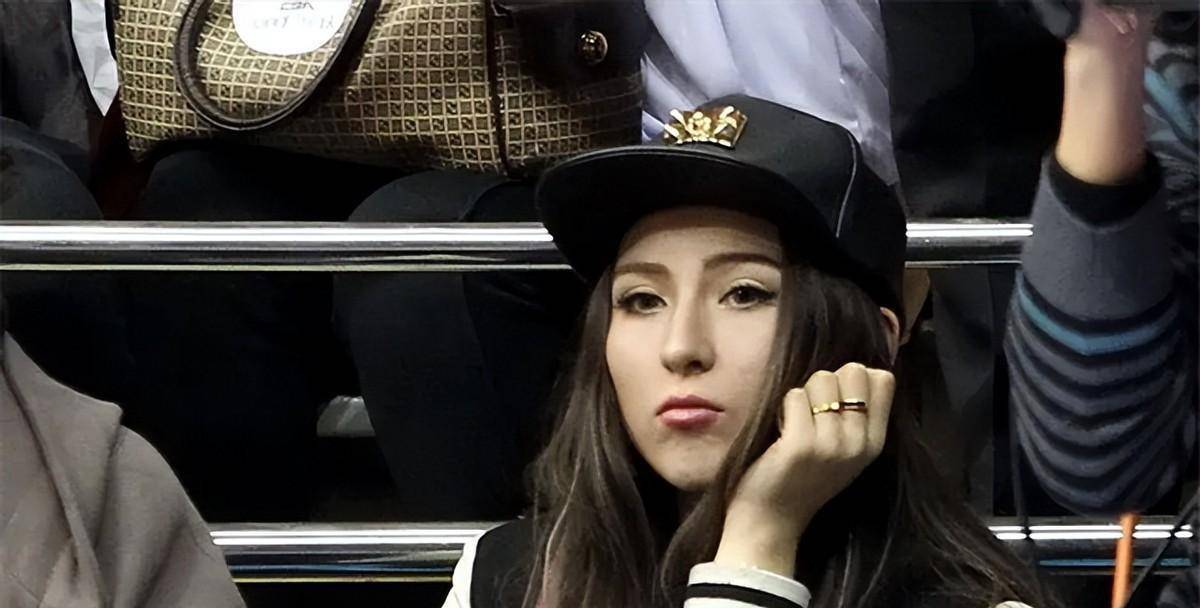 可兰白克前女友:与富豪结婚生女定居美国,曾自曝分手原因_玛丽塔_姐姐