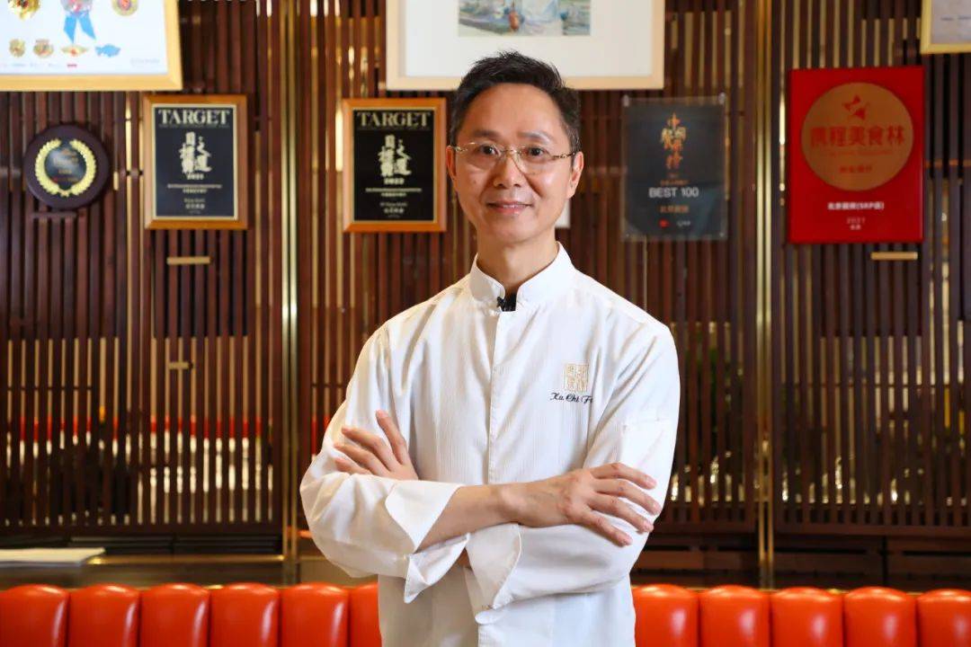 等多个餐饮活动,出身于有着 "粤菜黄埔军校"之称的香港利苑酒家的他