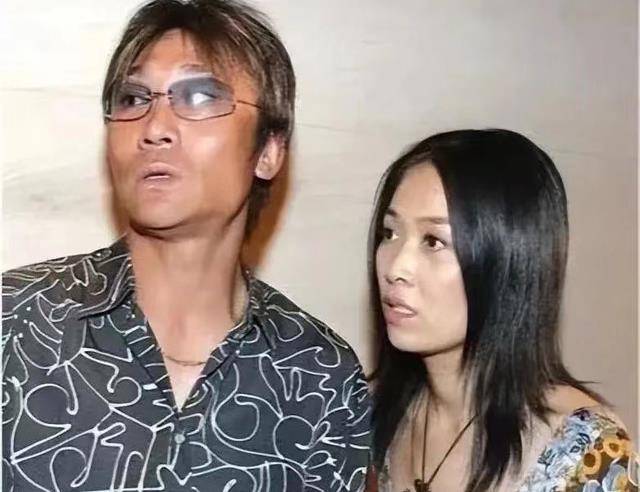 前国脚高峰罕见现身!爱上那英却出轨 2次入狱,金城俱乐部老板