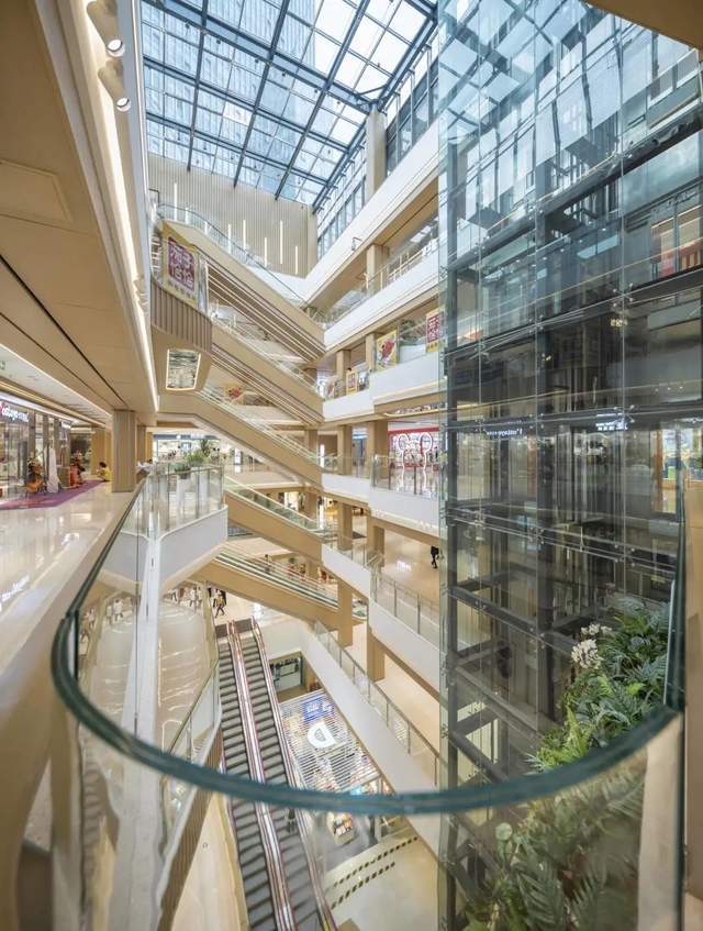 10载精彩蜕变——云南七彩me town蜜糖购物中心_空间结构_商业_整体