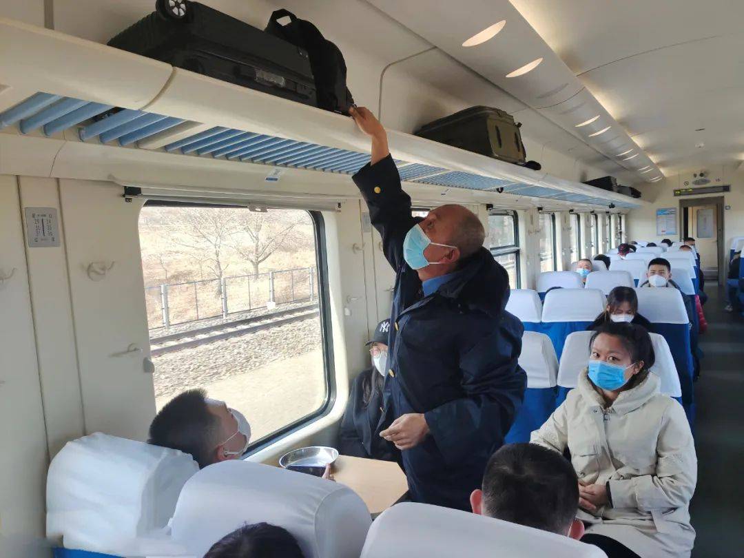 列车员退休前的最后一次乘务,对岗位,对旅客最深情的告白!