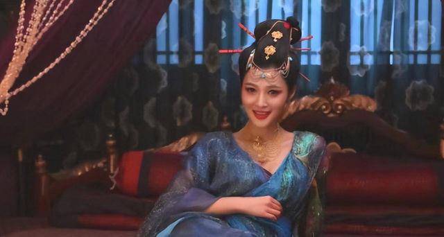 白庆林饰演的胡十娘奚望扮演的青红吴春怡饰演的十一娘依林饰演的窦丛