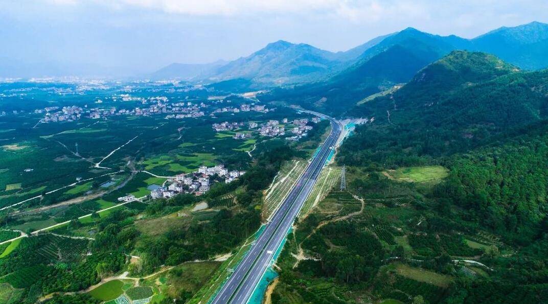 湖北计划年内开建一条高速公路,对接河南,加快襄阳南阳组团发展_经济
