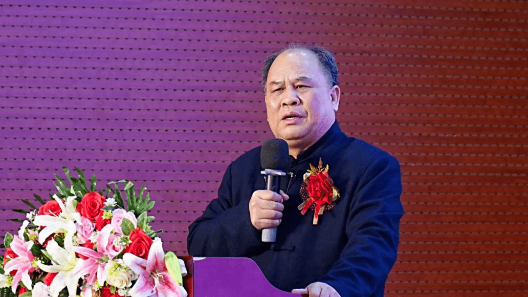 点燃传统家庭教育的信心之火——百人千场全国巡讲大连