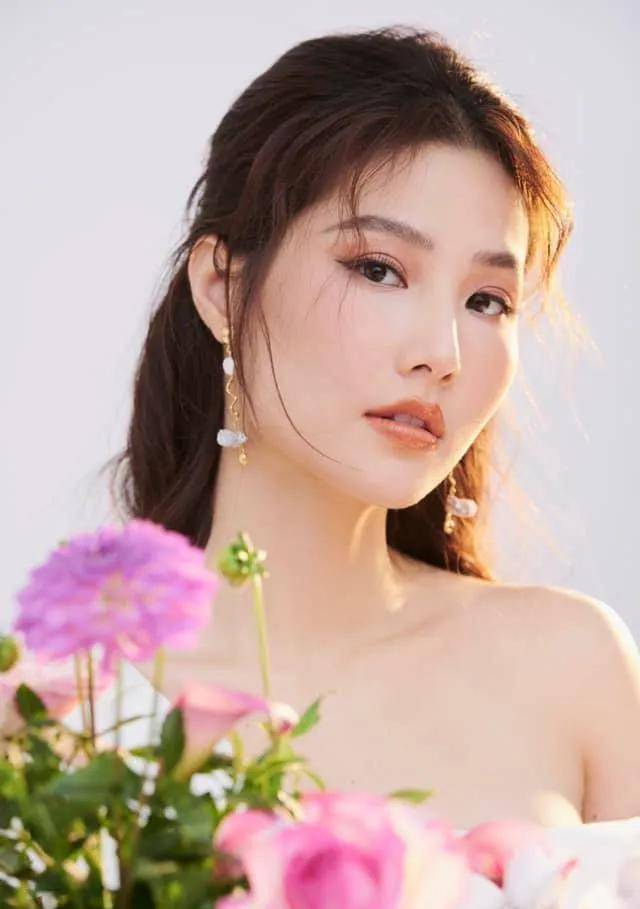 童星出道的她被评为2023年最美面孔_越南_角色_电影