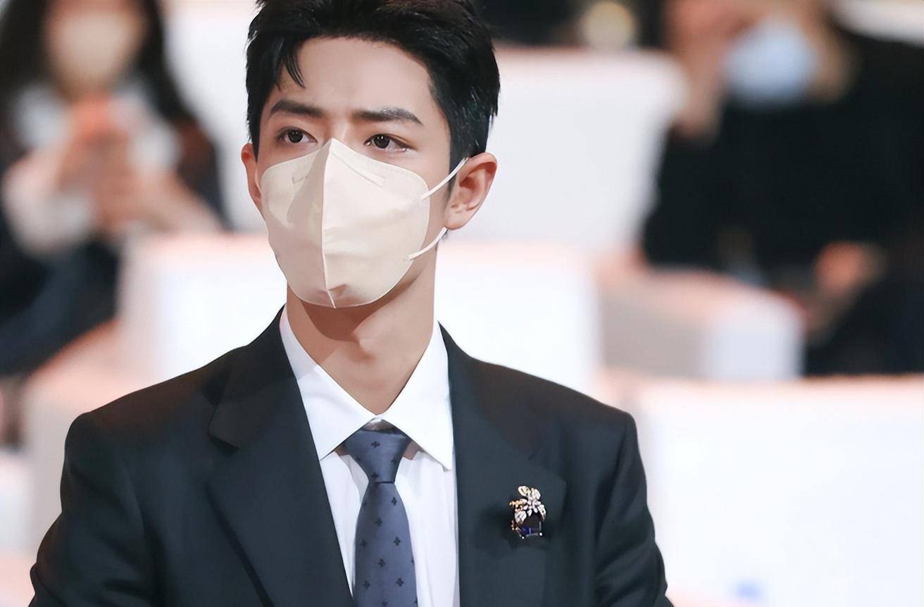 那英调侃微博之夜前,发微信邀请杨紫肖战团建被拒,原因让人笑翻_活动