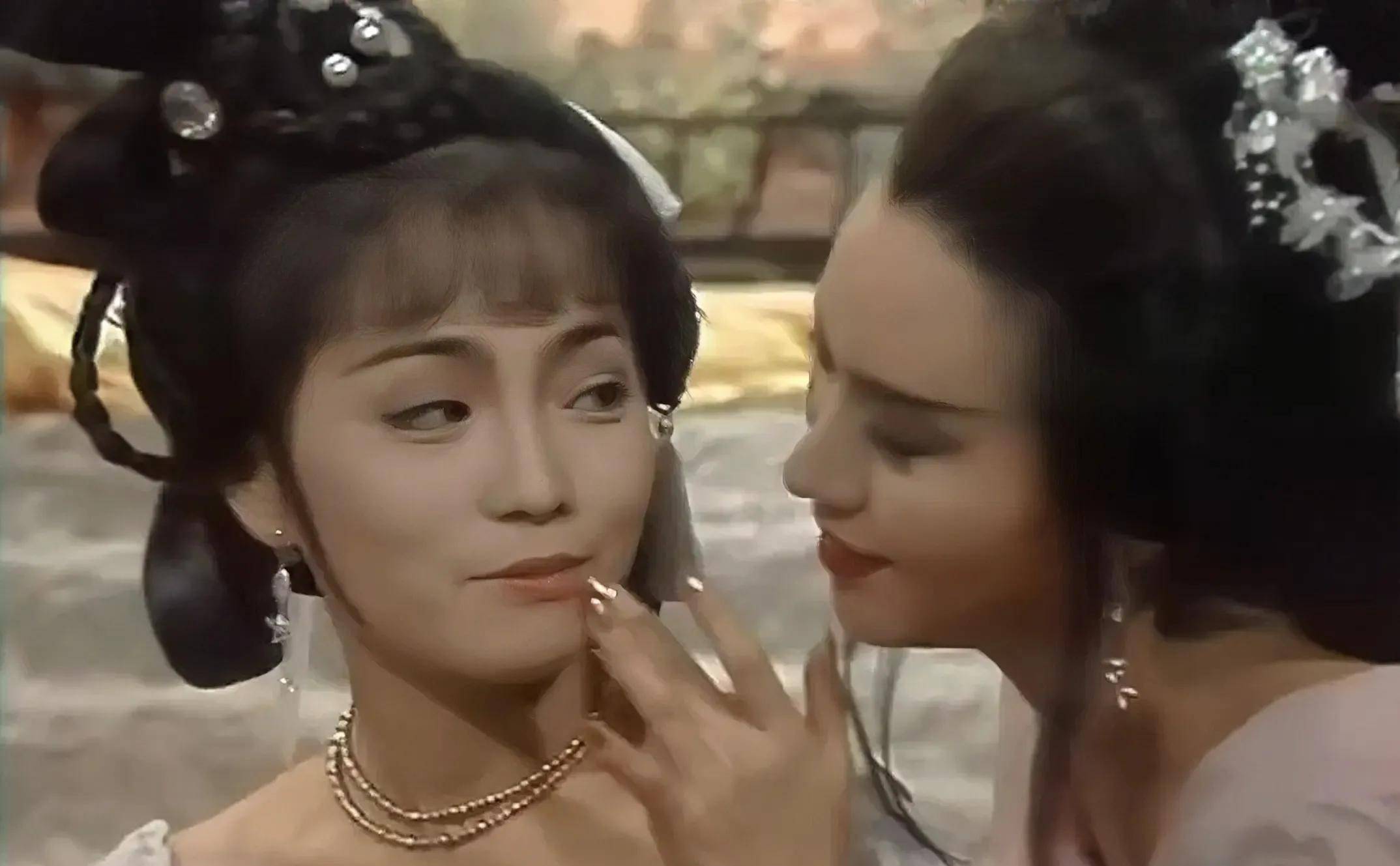 魏秋桦:黄蓉,鱼玄机,练霓裳,都不如现实中的我风情万种 .