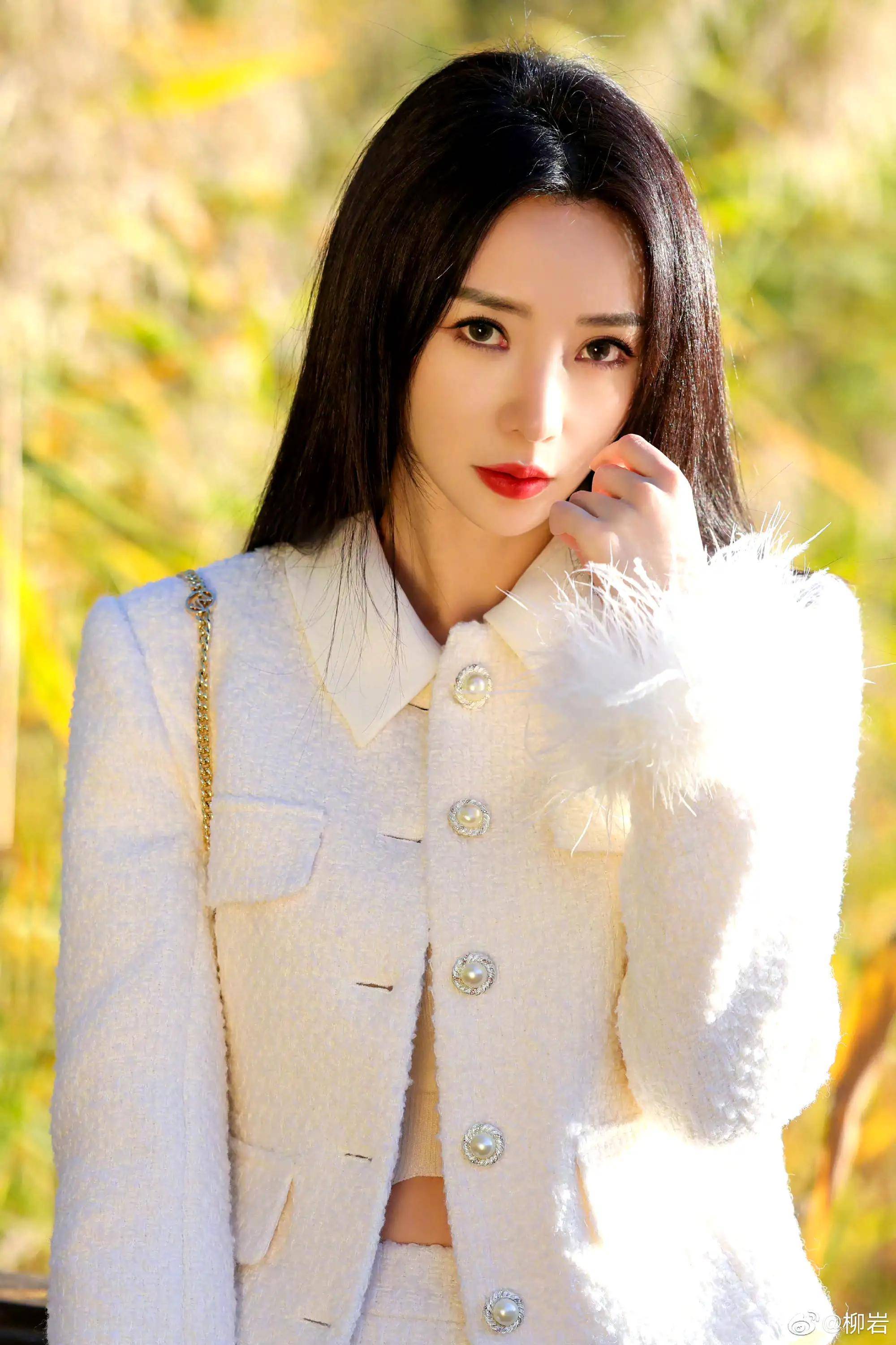 柳岩这身材真是羡慕啊!怎么才能保持这么好的身材呢?_运动_漂亮_感觉