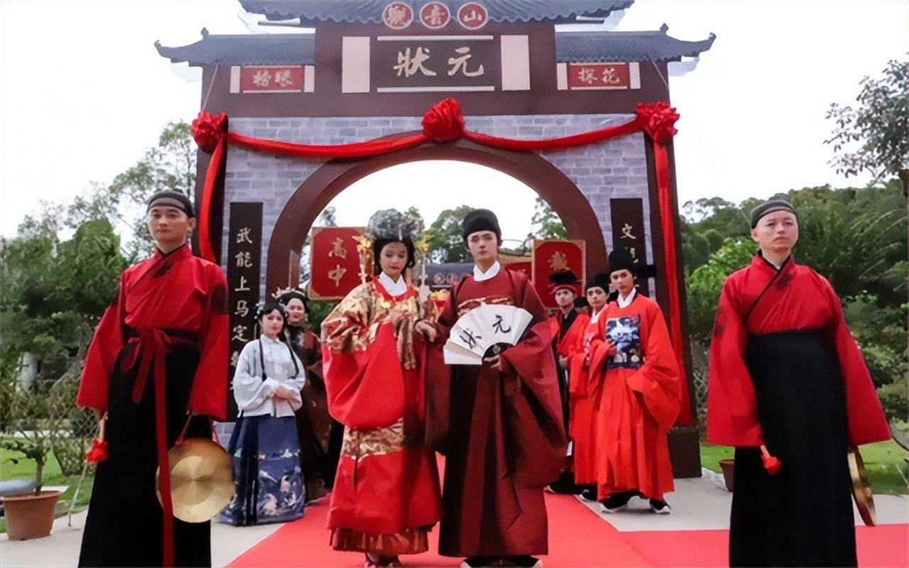 古代考中状元后,能当多大的官?在官场又有哪些优势?