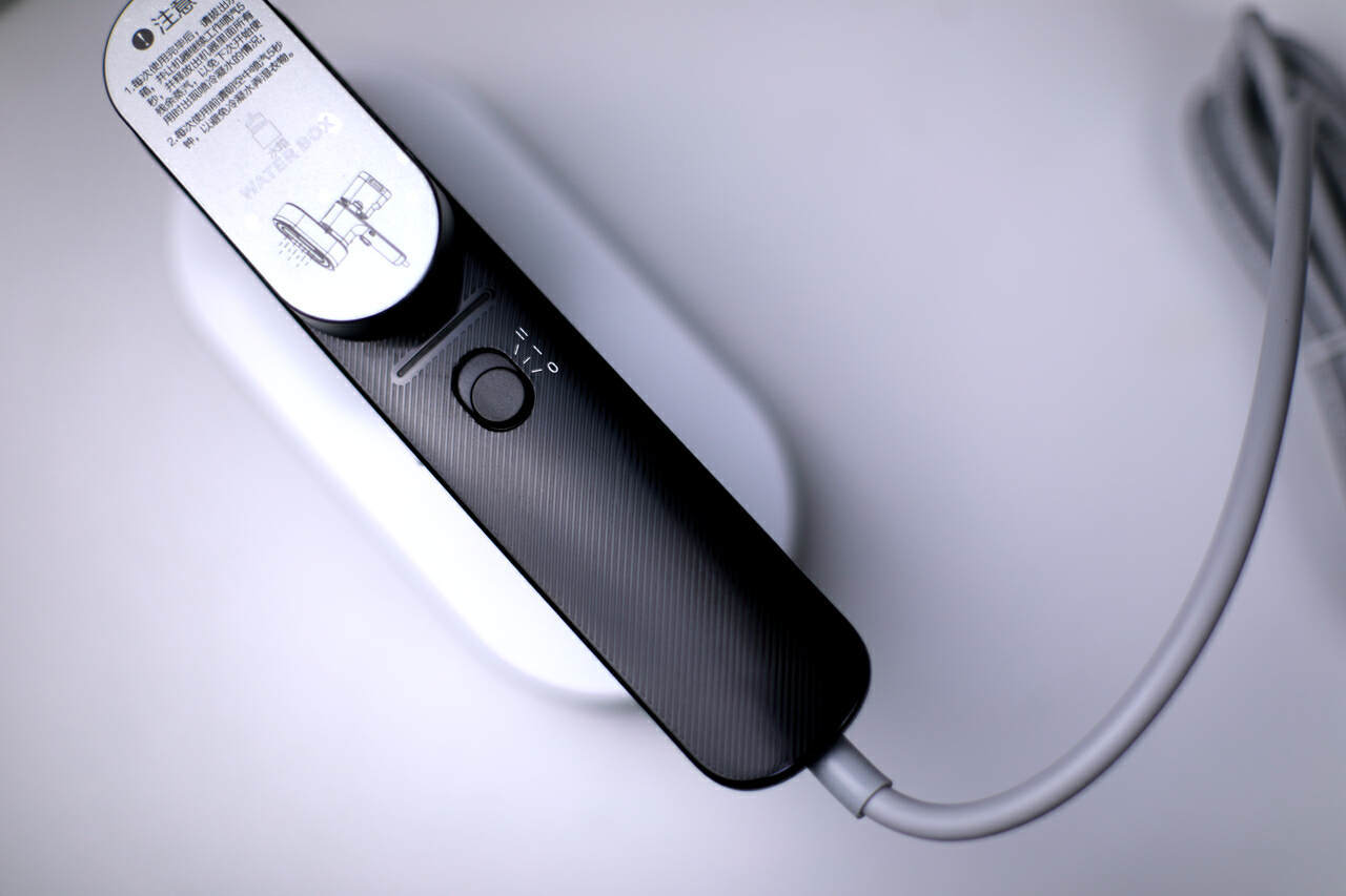 阿卡驰4.0Bar手持增压挂烫机:告别匆忙,职场人精致上班