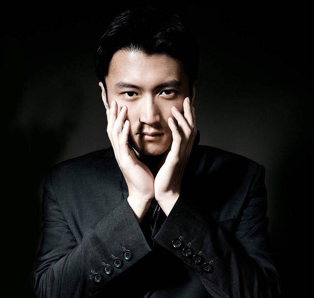 爱情丰富的谢霆锋,不料还与周迅有过一段隐秘的恋情_感情_王菲_卢巧音