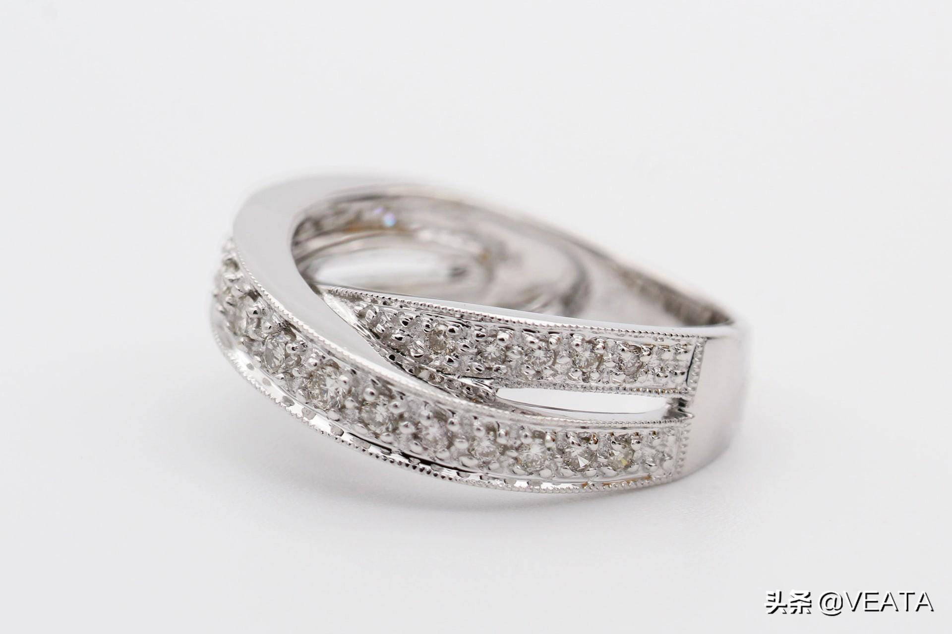 5种常见钻石镶嵌方式,衬托钻戒美感,你更喜欢哪种?_金属齿_缺点_轨道