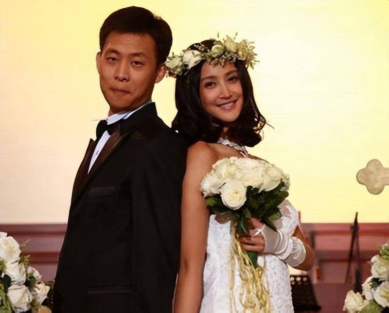 张译:十年照顾植物人初恋,娶离异带娃女朋友,爱情感人堪比电影_时候