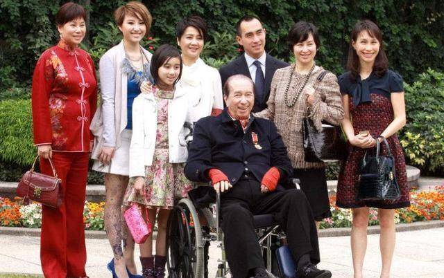 "视帝"雷洪曾拥有6位老婆,因破产被弃,如今72岁娶小21岁娇妻_妻子