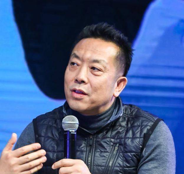 贾国龙建议工作时间改为"715"惹来不满,上班族:996还不够吗?